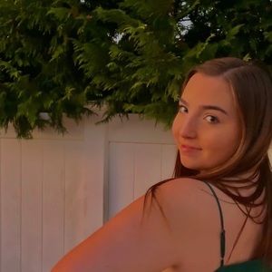 Meet your Posher, Bella